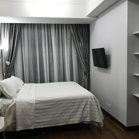 Luxury 2 Bedroom Condo At Casa Grande Residence - Kasablanka Mall Giacarta Esterno foto