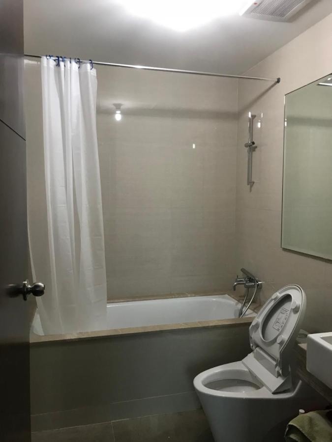 Luxury 2 Bedroom Condo At Casa Grande Residence - Kasablanka Mall Giacarta Esterno foto