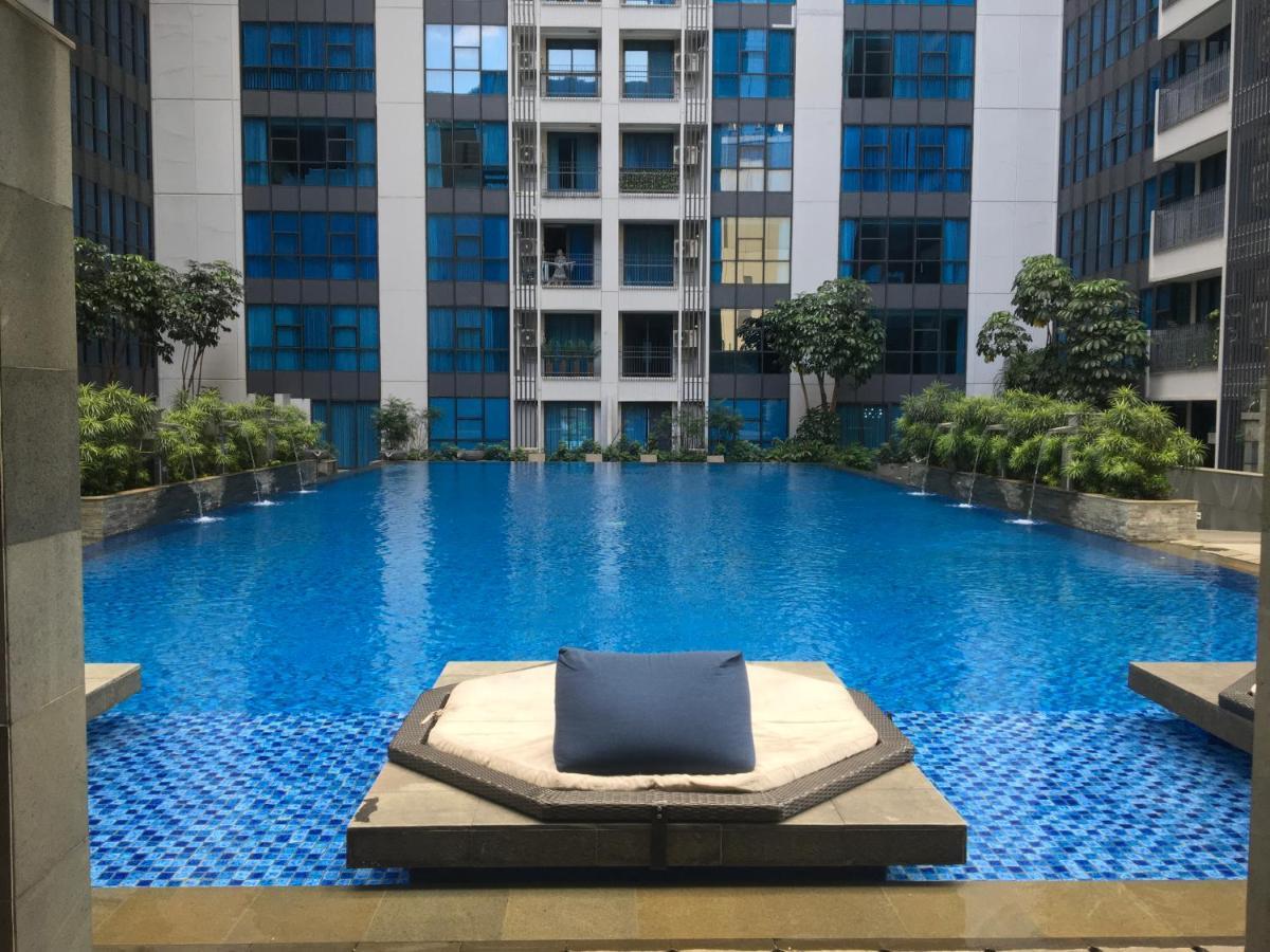 Luxury 2 Bedroom Condo At Casa Grande Residence - Kasablanka Mall Giacarta Esterno foto