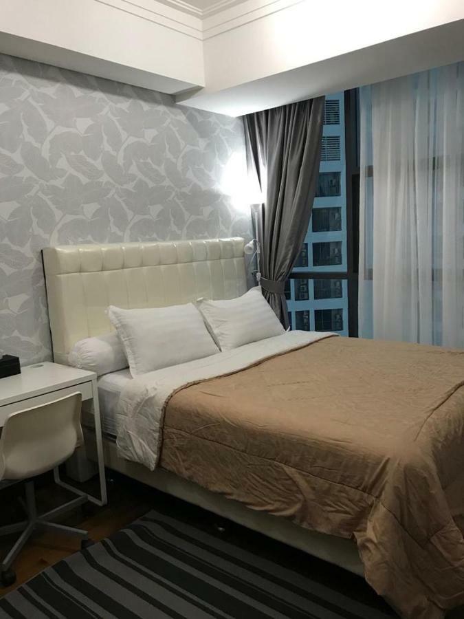 Luxury 2 Bedroom Condo At Casa Grande Residence - Kasablanka Mall Giacarta Esterno foto