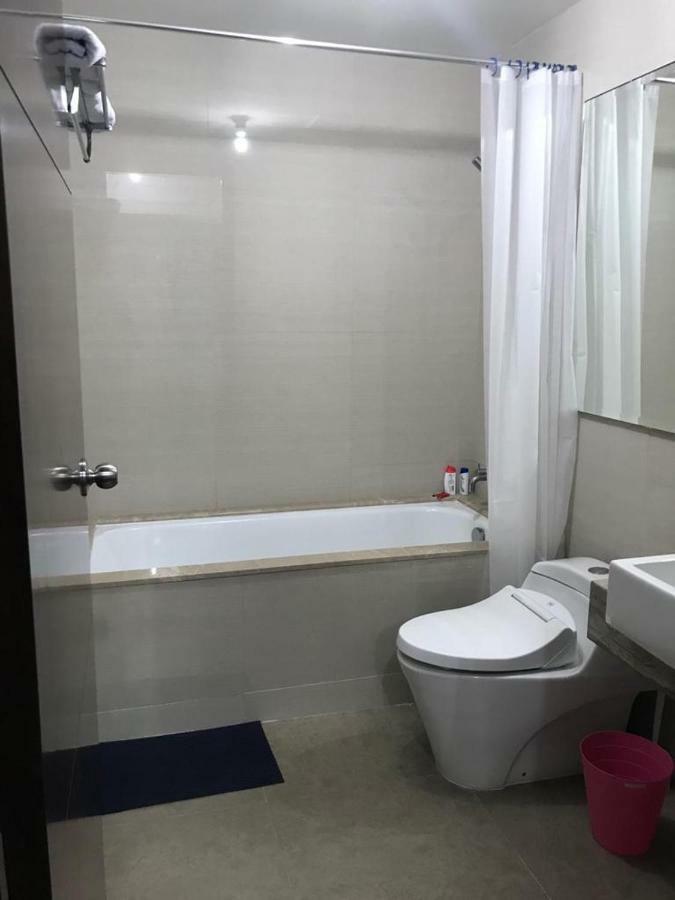 Luxury 2 Bedroom Condo At Casa Grande Residence - Kasablanka Mall Giacarta Esterno foto