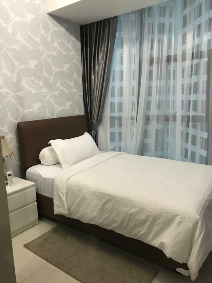 Luxury 2 Bedroom Condo At Casa Grande Residence - Kasablanka Mall Giacarta Esterno foto